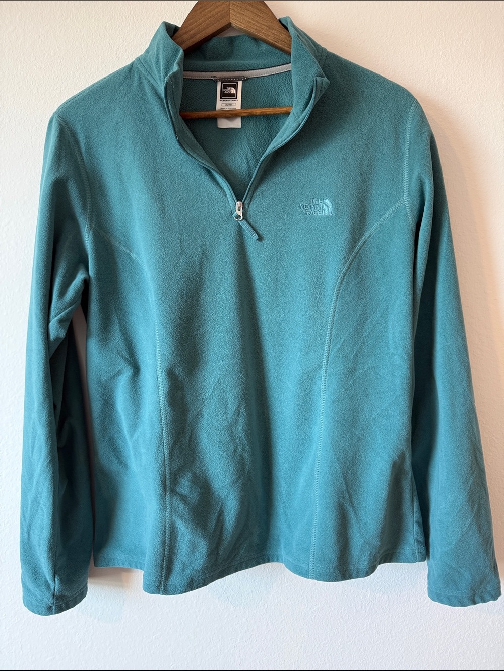North face top XL